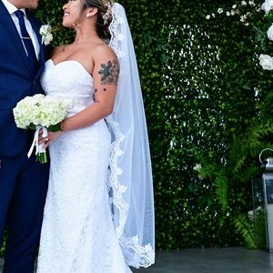 Vintage lace wedding veil